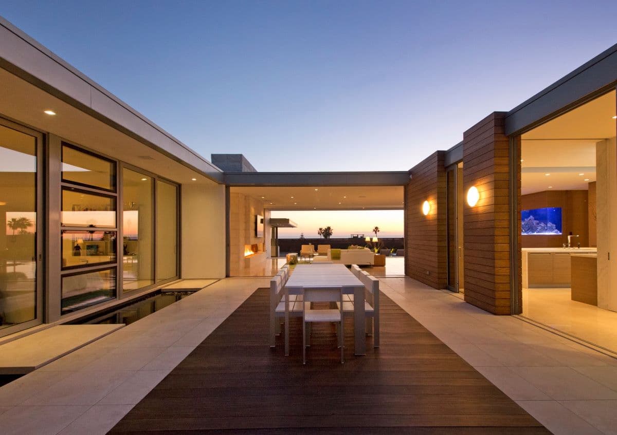 5-modern-houses-with-stunning-interior-courtyards